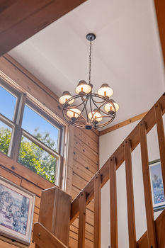 1261GouverneurDr-103