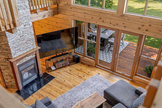 1261GouverneurDr-109