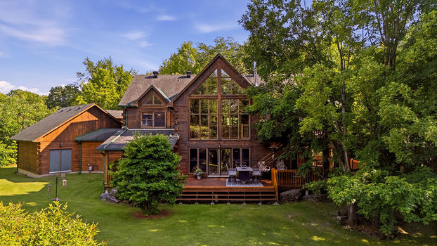 1261GouverneurDr-125