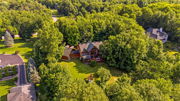 1261GouverneurDr-126