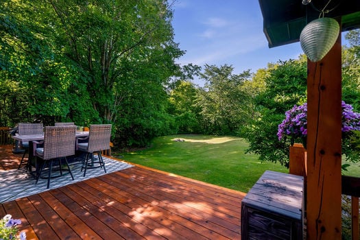 1261GouverneurDr-16