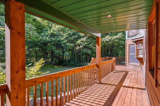 1261GouverneurDr-22