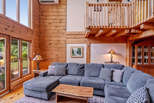 1261GouverneurDr-38