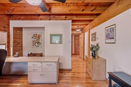 1261GouverneurDr-59