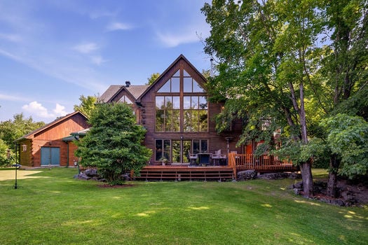 1261GouverneurDr-9