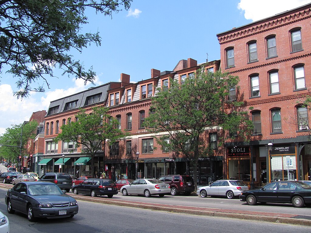 Washington_Street,_Brookline_Village_MA