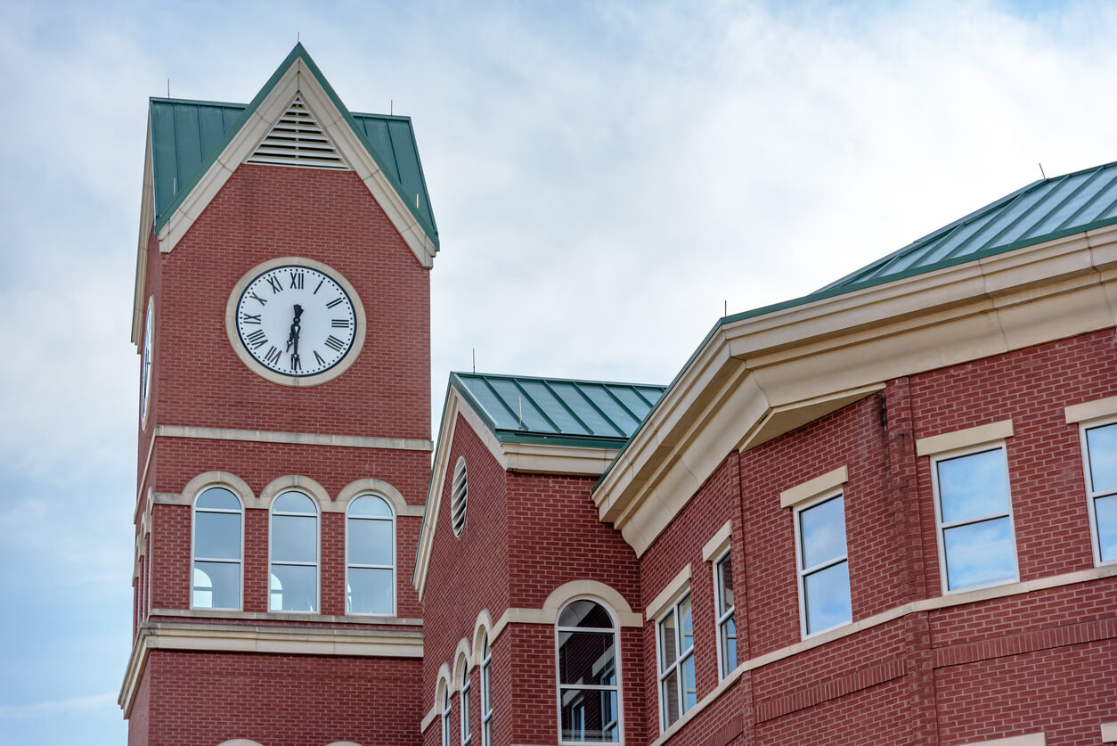 iStock-539004808-CUMMING.GA.ClockTowerCourtHouse (1)