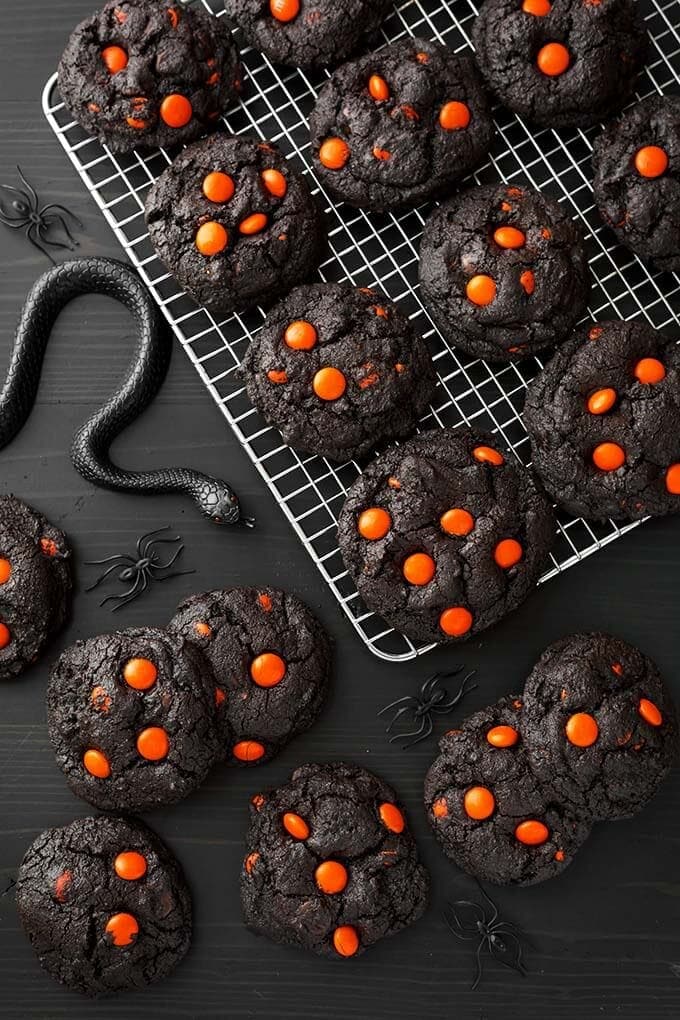 dark-chocolate-halloween-cookies-1b