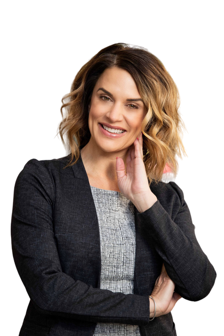 Amber-Anderson-Handheadshot