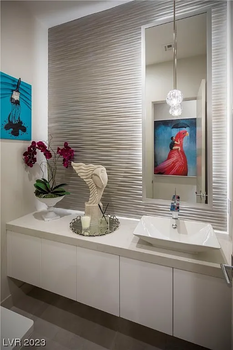 6d357ffbb1d0ff5b98aad9b1493c891e-uncropped_scaled_within_1536_1152