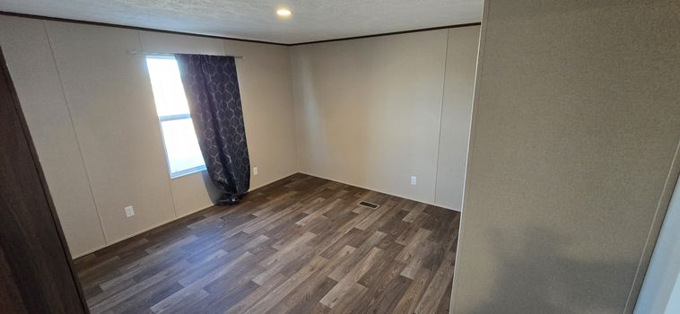 WhatsApp Image 2024-12-16 at 16.18.35_c35c71e3