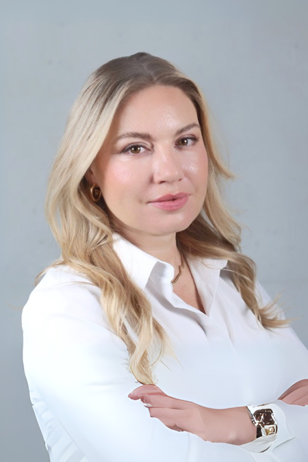 SVNS Headshots Portrait (1)