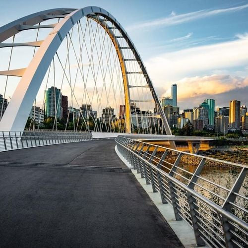 Edmonton vs Calgary: Where Should You Choose to Live?