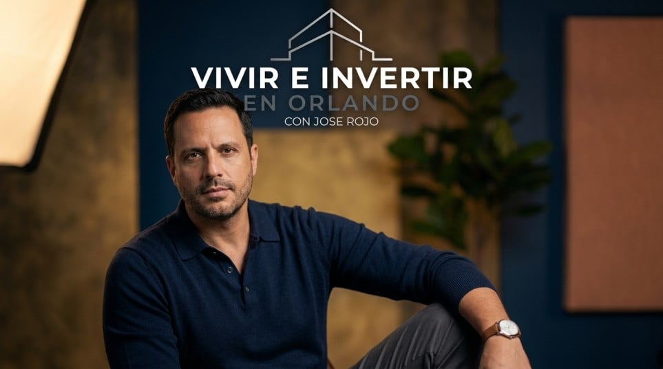 Retrato en primer plano de José Rojo, fundador de Urban Orlando Homes y experto inmobiliario en Orlando