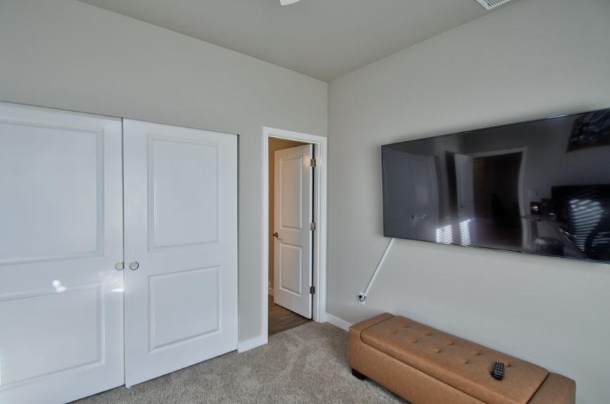 DSC_4014And8more-min