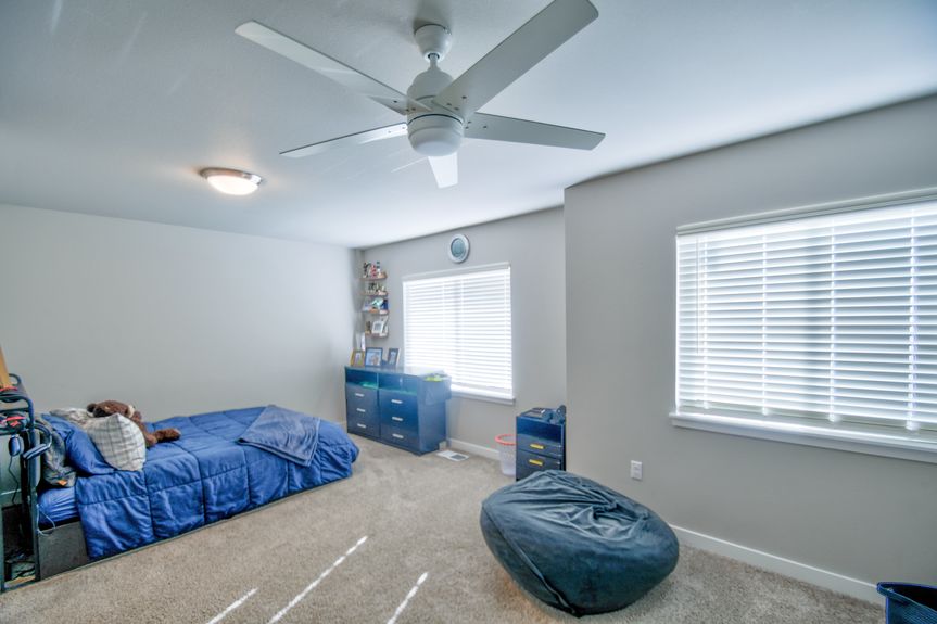 DSC_4212And8more-min