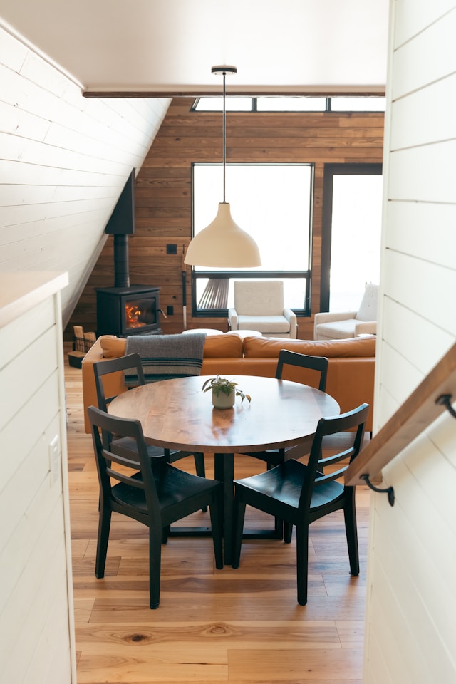 hans-isaacson-F9cDk61pBbM-unsplash