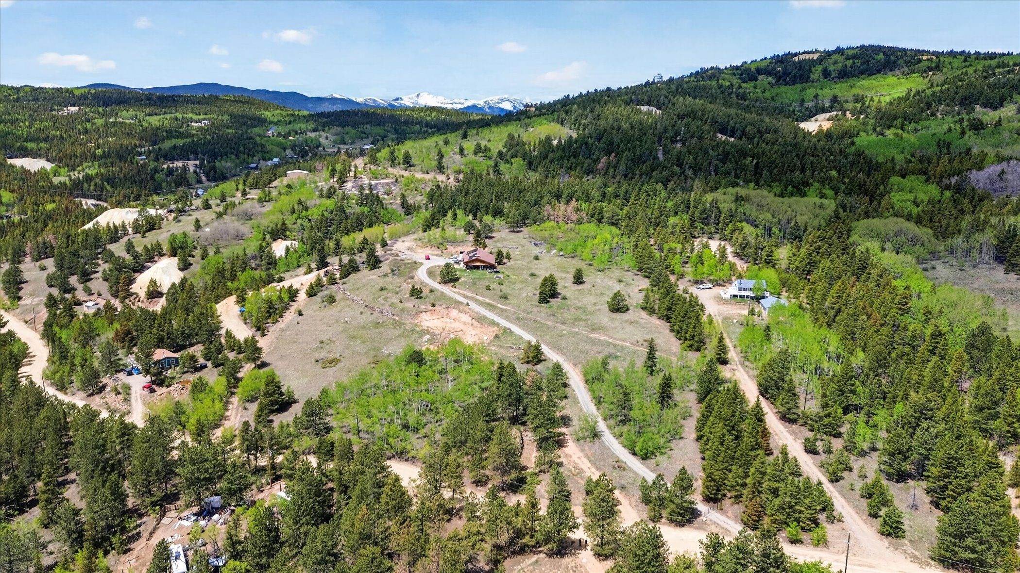 01-795-Russell-Gulch-Rd-WiindowStill