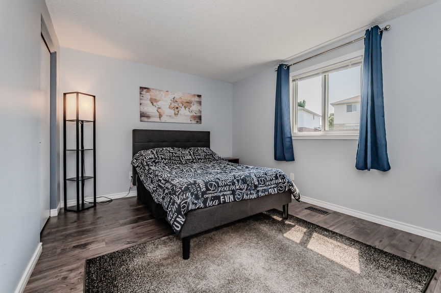 018-44 Warwick Court Kitchener-28