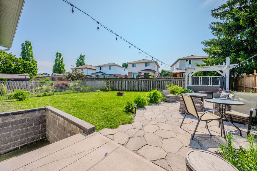 036-44 Warwick Court Kitchener-46