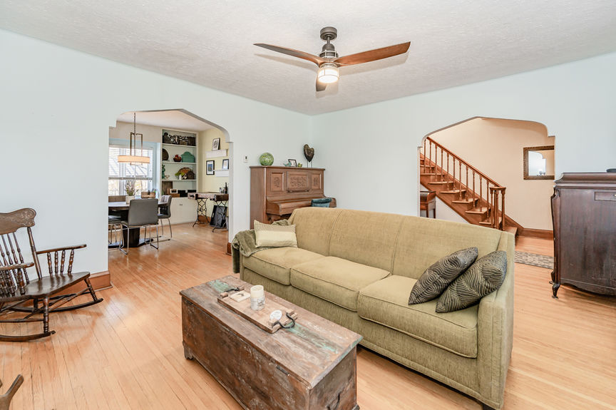 011-893 Queens Blvd Kitchener–21