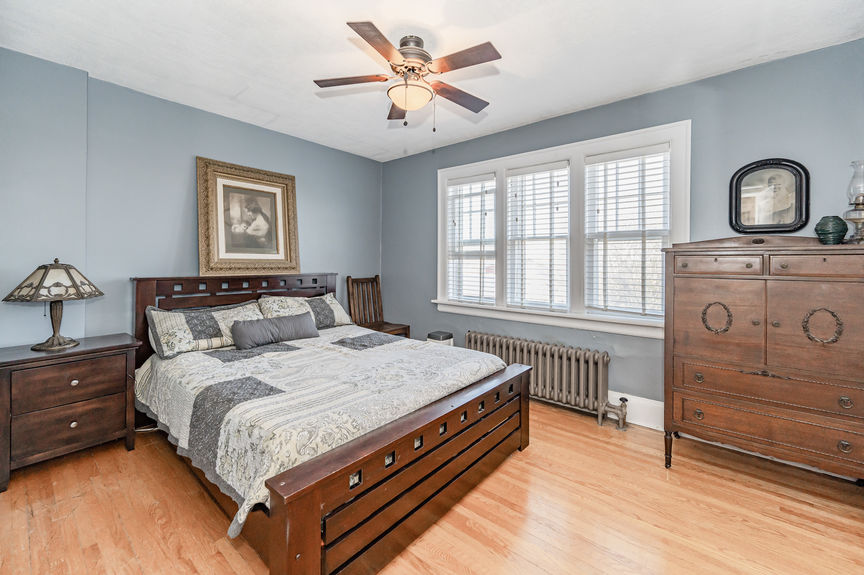 026-893 Queens Blvd Kitchener–36