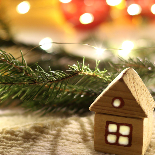 Real Estate Over the Holidays: A Silent Night, or a Golden Opportunity?