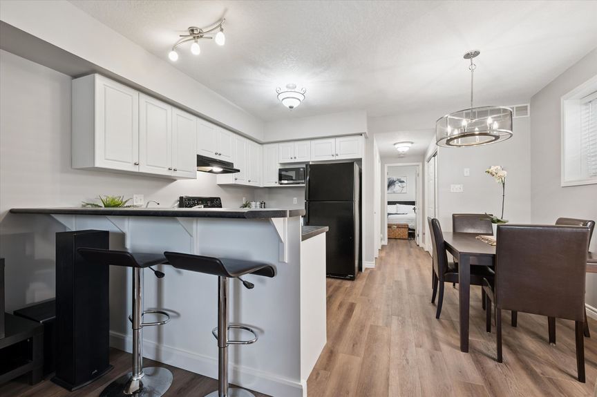09-Howe Dr Unit 9D 011