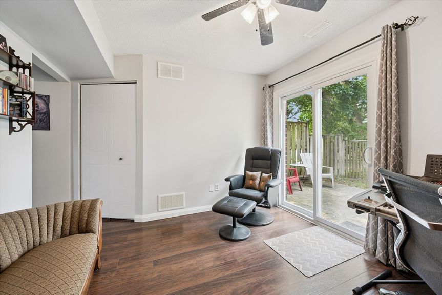 10-Harris Ave 009