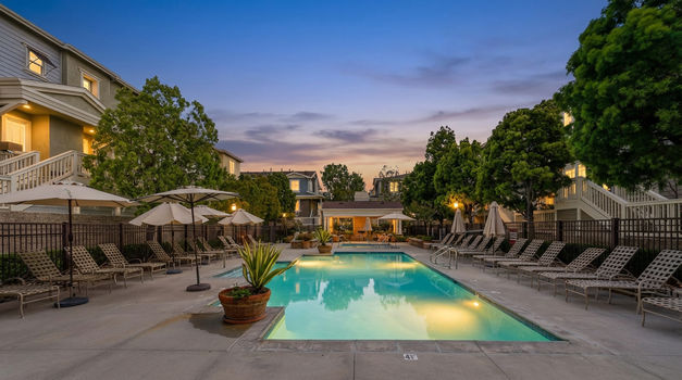 Twilights E-745YX5SyjIuj0ZTAgeh_iqhTJuAB_00001