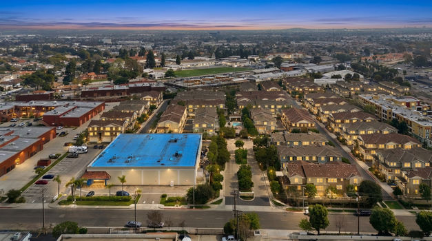 Twilights L18blBsuTR9hgS9YxkpnJ_5ebRFNZn_00001