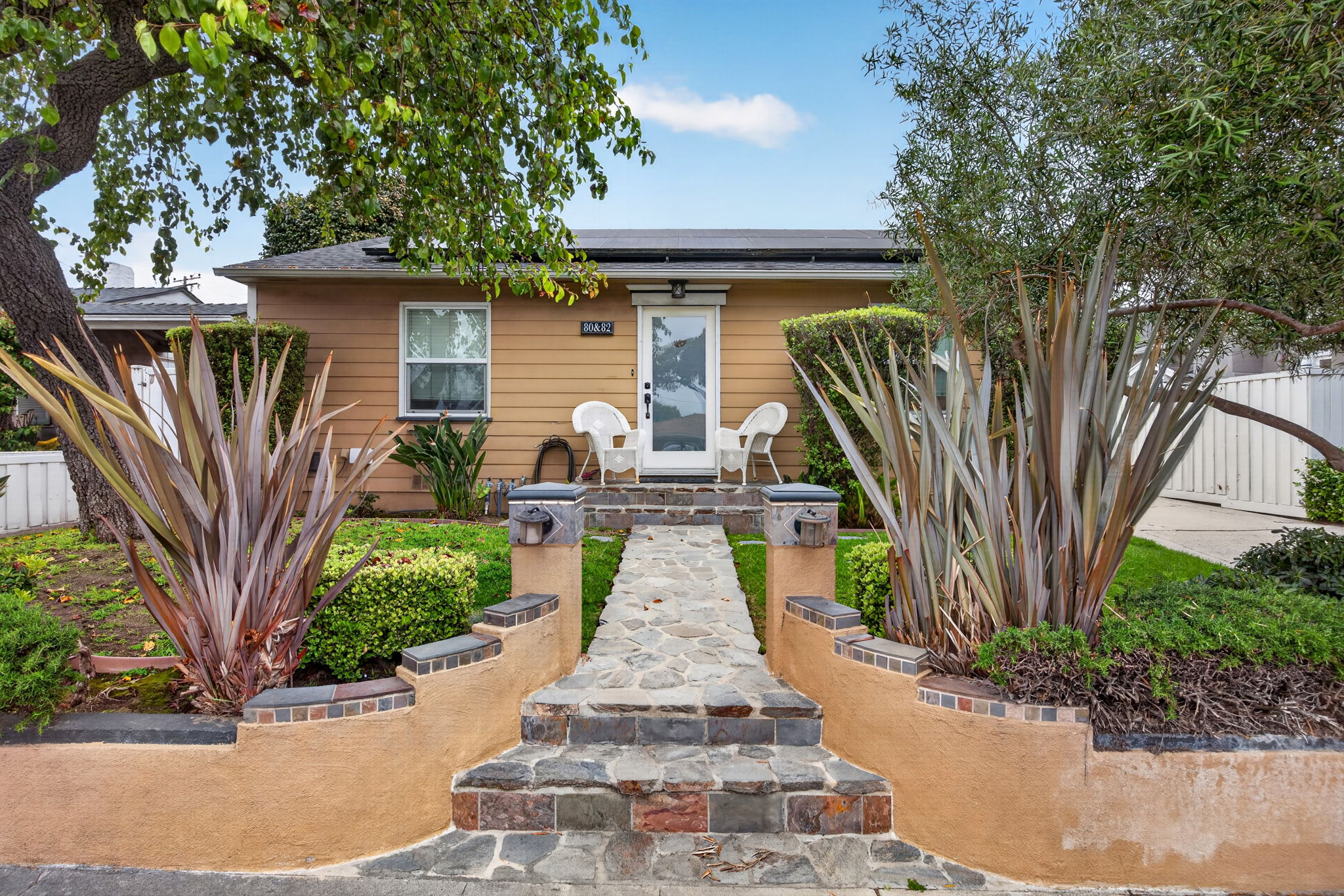 2-web-or-mls-Upmarketmedia_80-82Sea-004