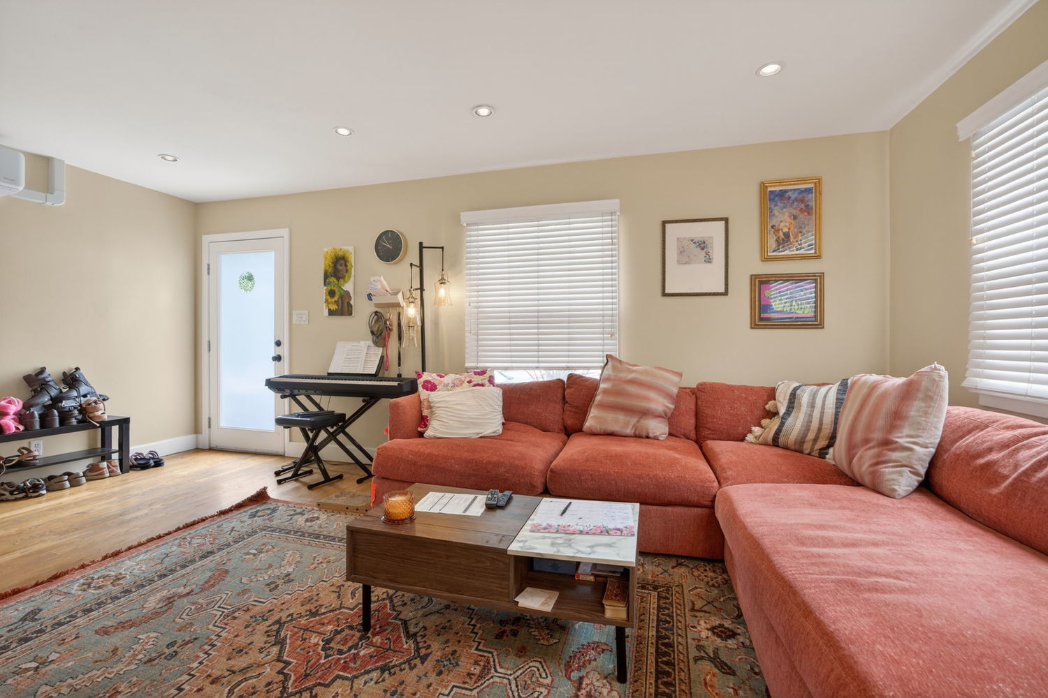 5-web-or-mls-Upmarketmedia_80-82Sea-013