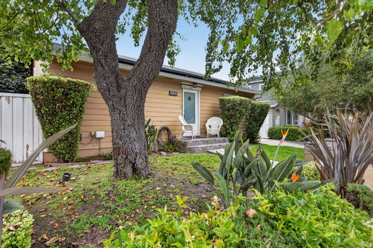 4-web-or-mls-Upmarketmedia_80-82Sea-007
