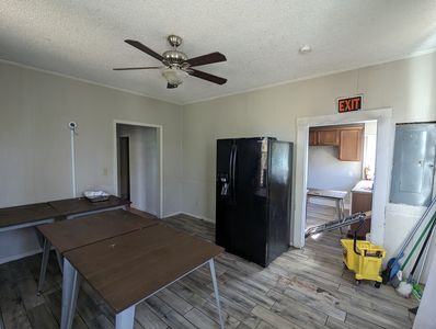 PXL_20241118_190958775