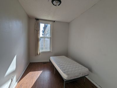 PXL_20241118_191057243