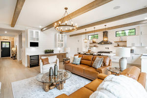 shutterstock_2433531589 (1)