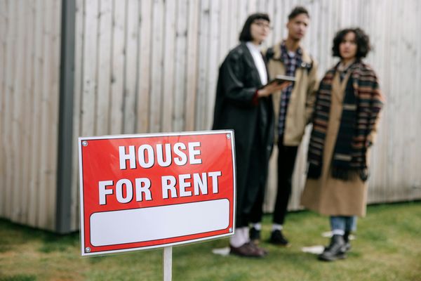 The ‘Should I Rent It Out?’ Dilemma: When to List, When to Lease