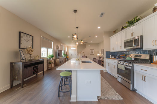 4702Victory-2142-HDR