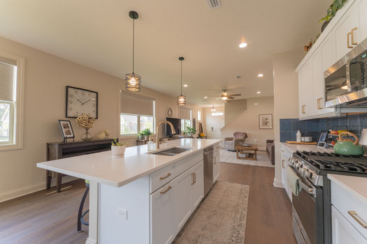 4702Victory-2145-HDR