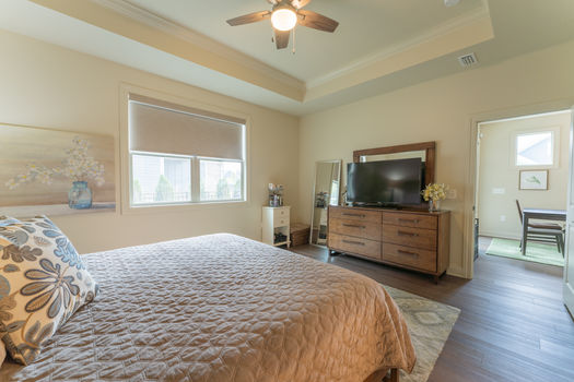 4702Victory-2172-HDR