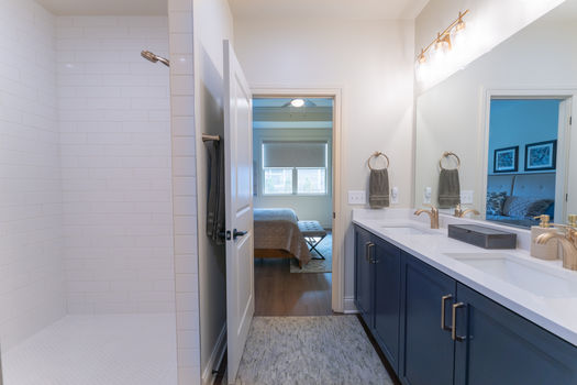 4702Victory-2178-HDR