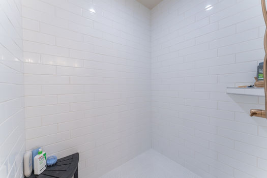 4702Victory-2181-HDR