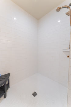 4702Victory-2184-HDR