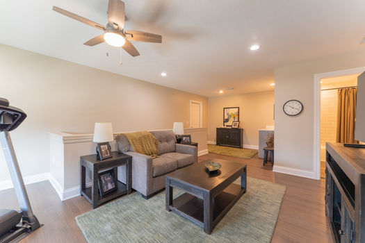 4702Victory-2220-HDR