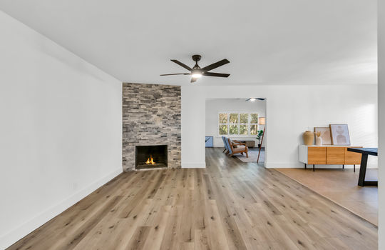 6821 Lonicera Drive-10
