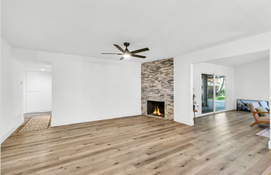 6821 Lonicera Drive-11