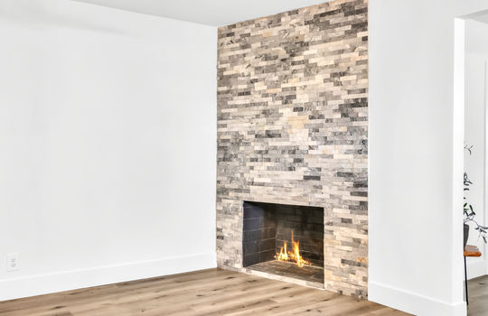 6821 Lonicera Drive-13