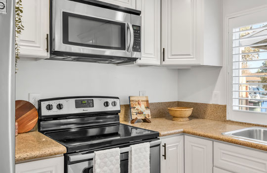 6821 Lonicera Drive-25