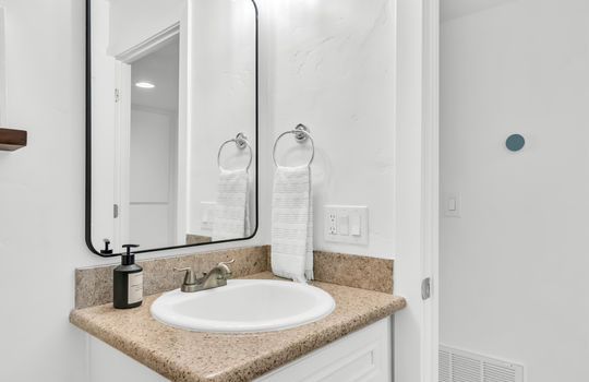 6821 Lonicera Drive-36